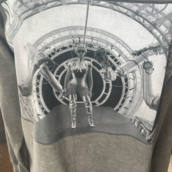 Beyoncé Renaissance World Tour official merchandise 2023 Medium - Picture 8 of 10